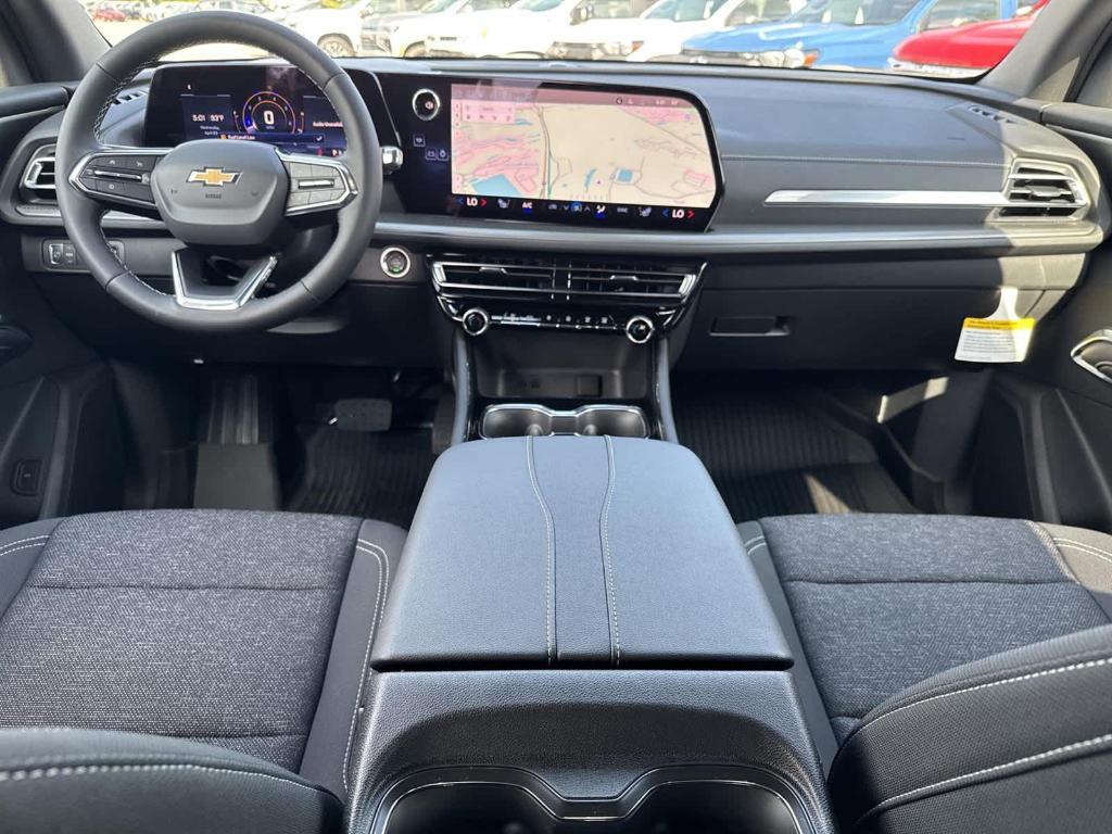 new 2025 Chevrolet Traverse car, priced at $40,545