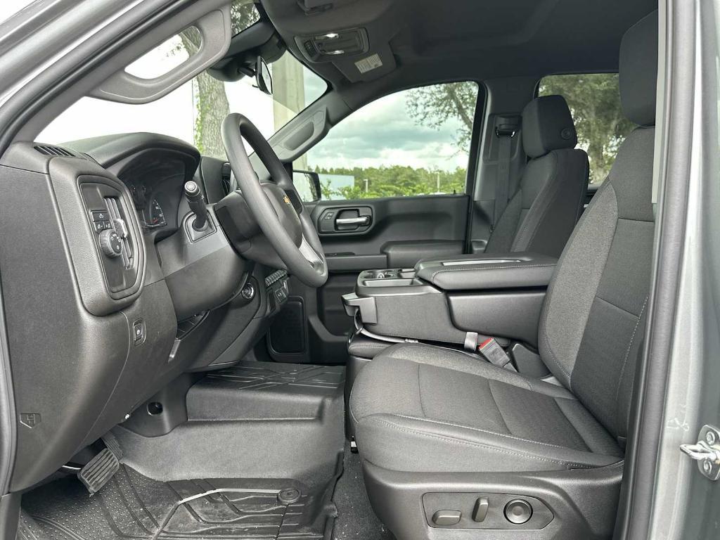 new 2025 Chevrolet Silverado 1500 car, priced at $38,160