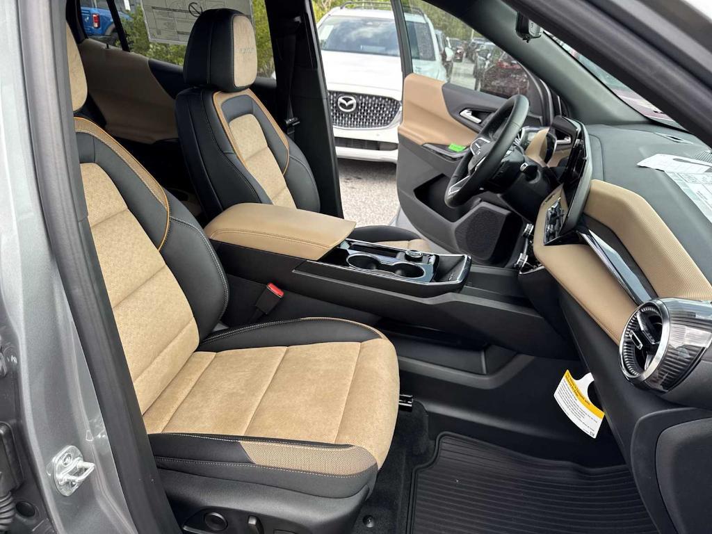 new 2026 Chevrolet Equinox car, priced at $32,015