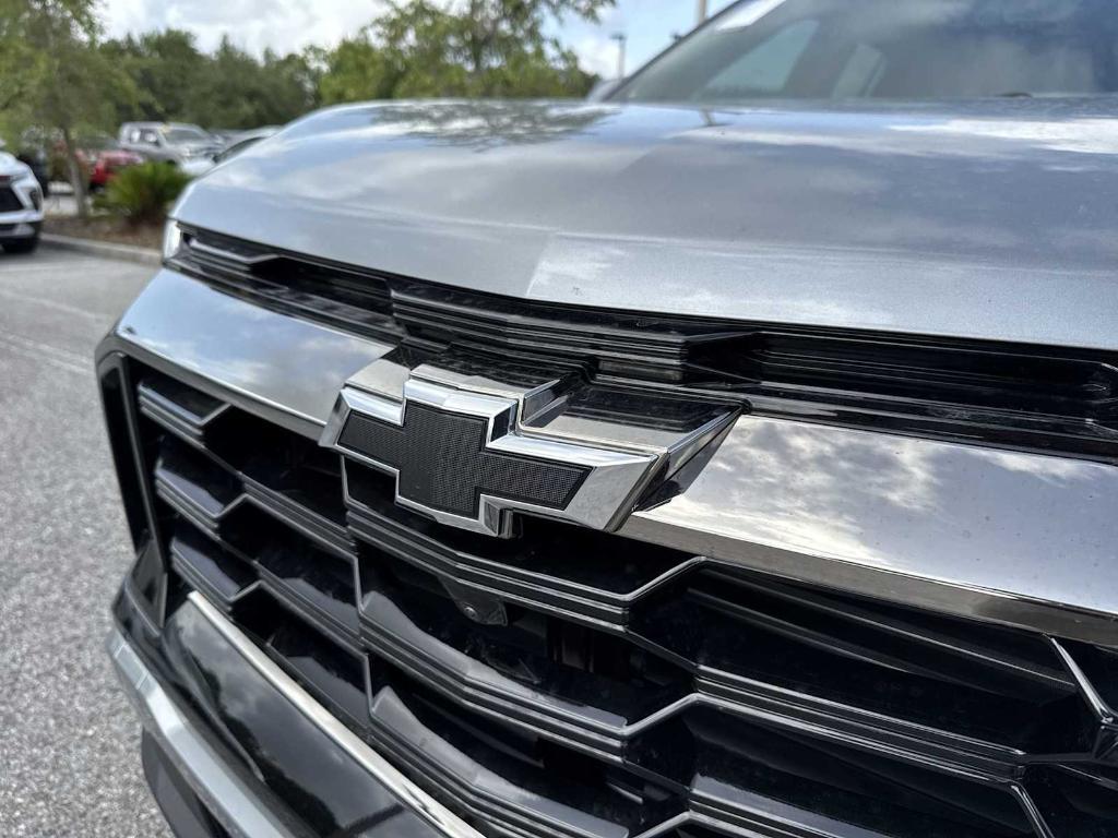 new 2026 Chevrolet Equinox car, priced at $32,015
