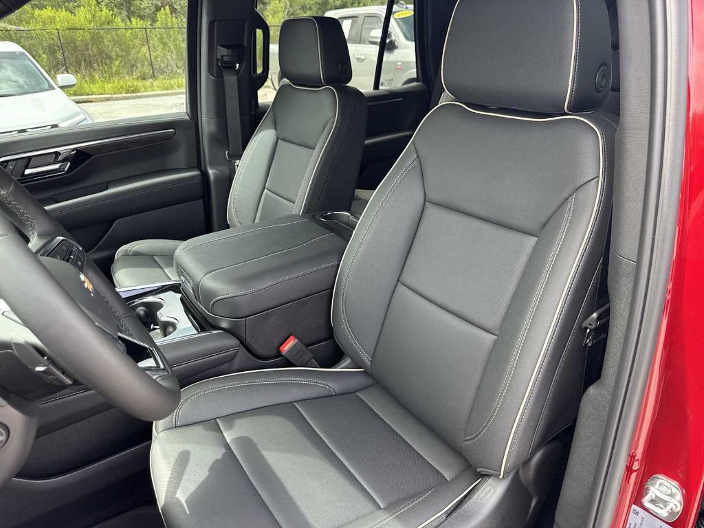 new 2025 Chevrolet Tahoe car, priced at $70,174