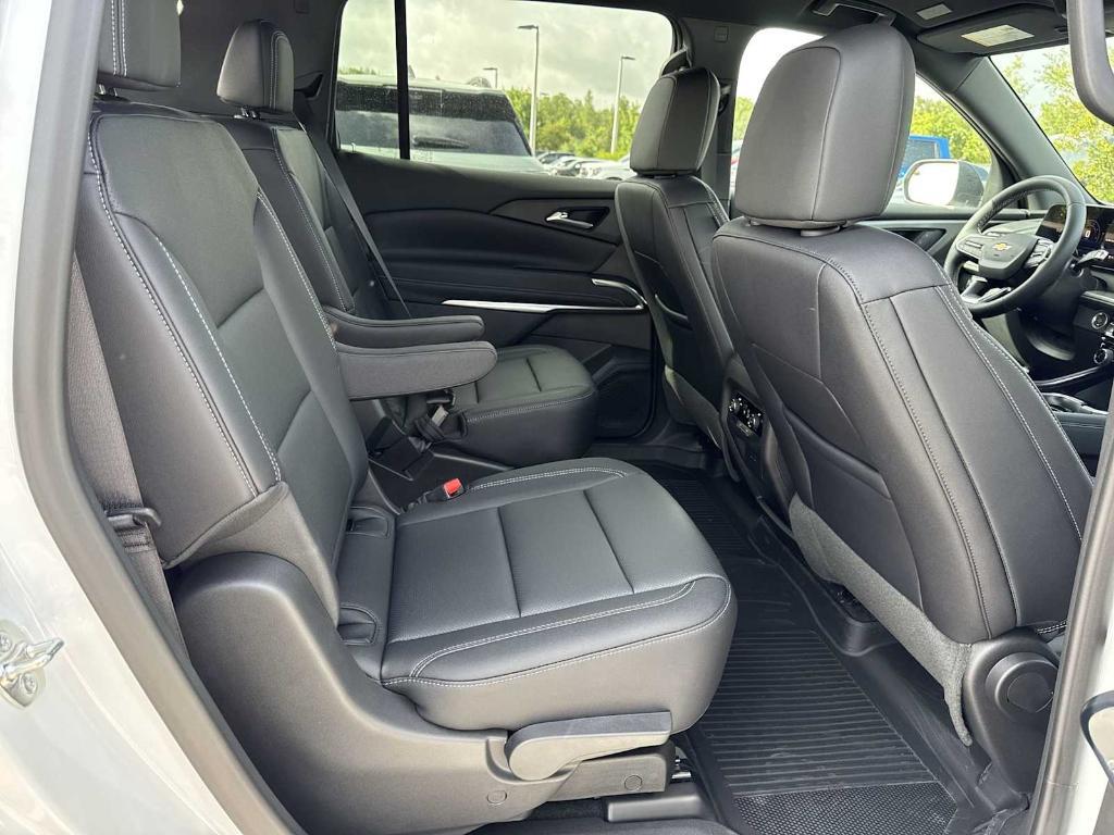 new 2025 Chevrolet Traverse car, priced at $41,545