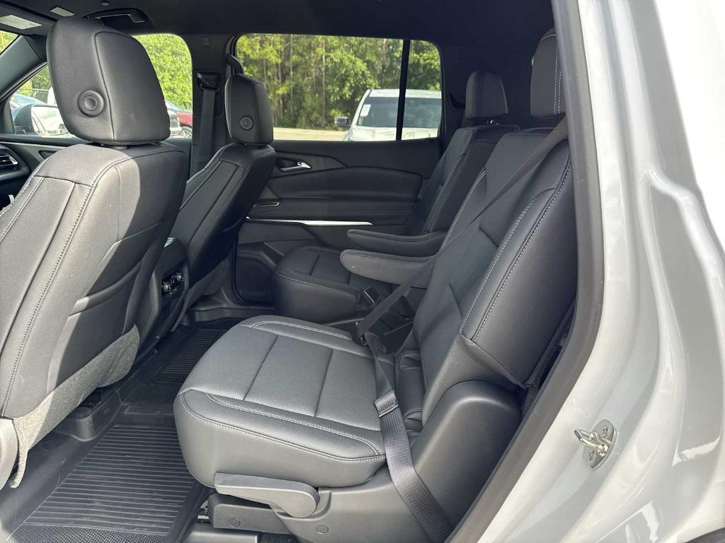 new 2025 Chevrolet Traverse car, priced at $41,545