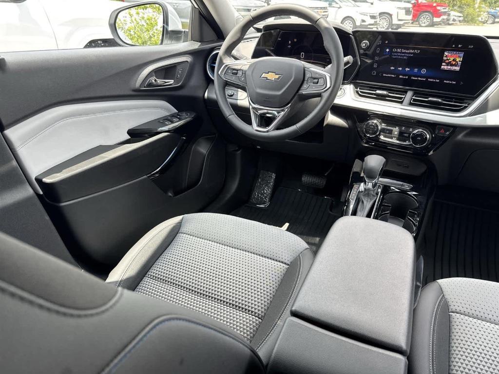 new 2025 Chevrolet Trax car, priced at $22,275