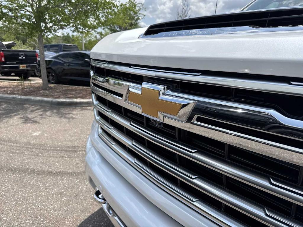 new 2025 Chevrolet Silverado 3500 car, priced at $82,940