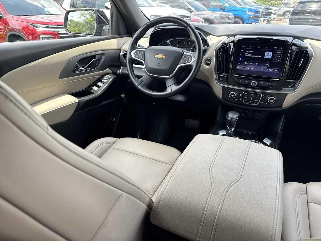 used 2023 Chevrolet Traverse car, priced at $27,129