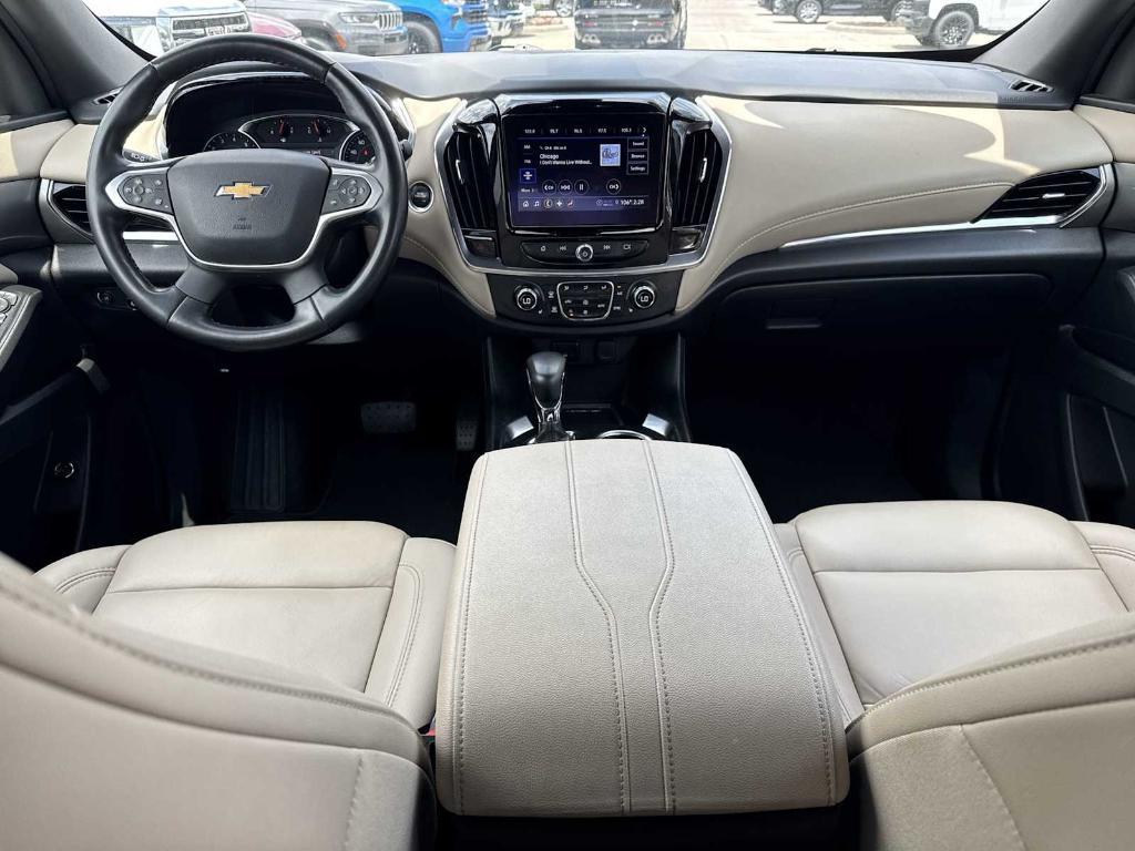 used 2023 Chevrolet Traverse car, priced at $27,129
