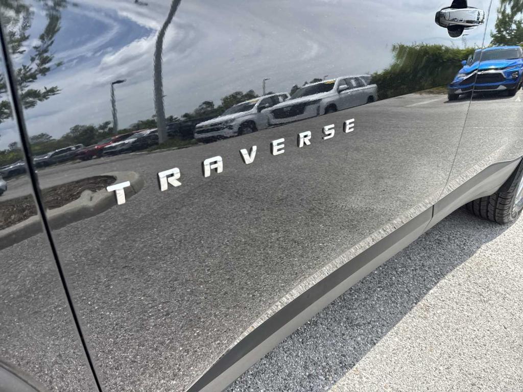used 2023 Chevrolet Traverse car, priced at $27,129