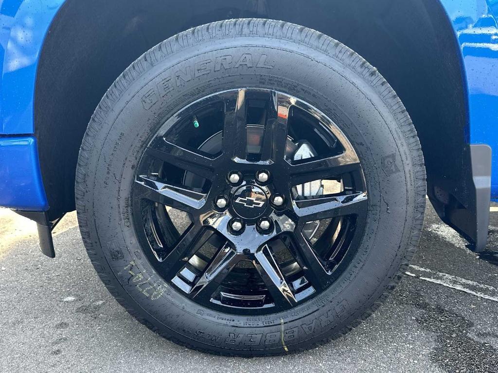 new 2025 Chevrolet Silverado 1500 car, priced at $38,555
