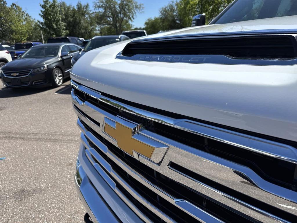 used 2025 Chevrolet Silverado 2500 car, priced at $59,997