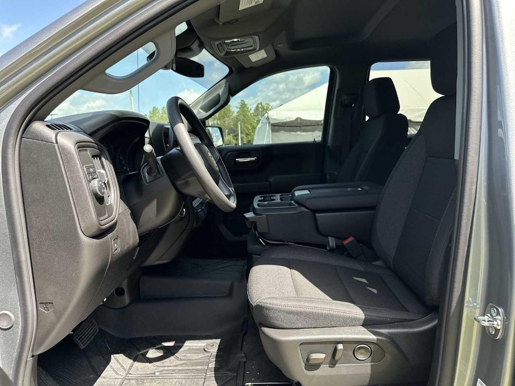 new 2025 Chevrolet Silverado 1500 car, priced at $38,160