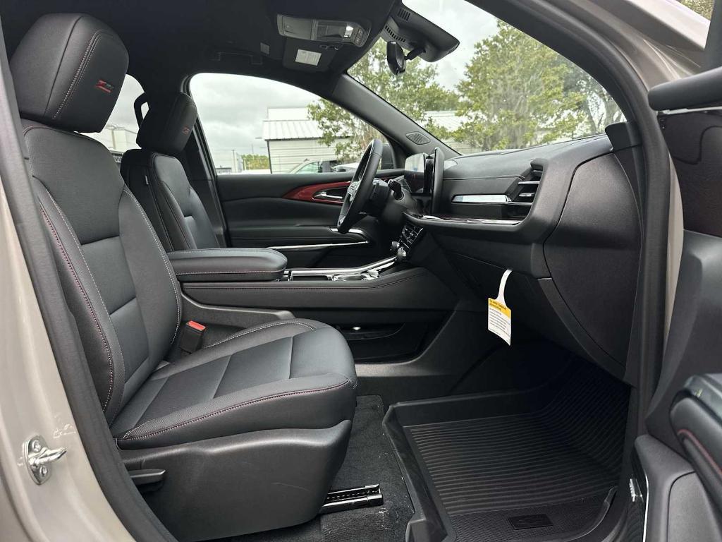 new 2026 Chevrolet Traverse car, priced at $55,380