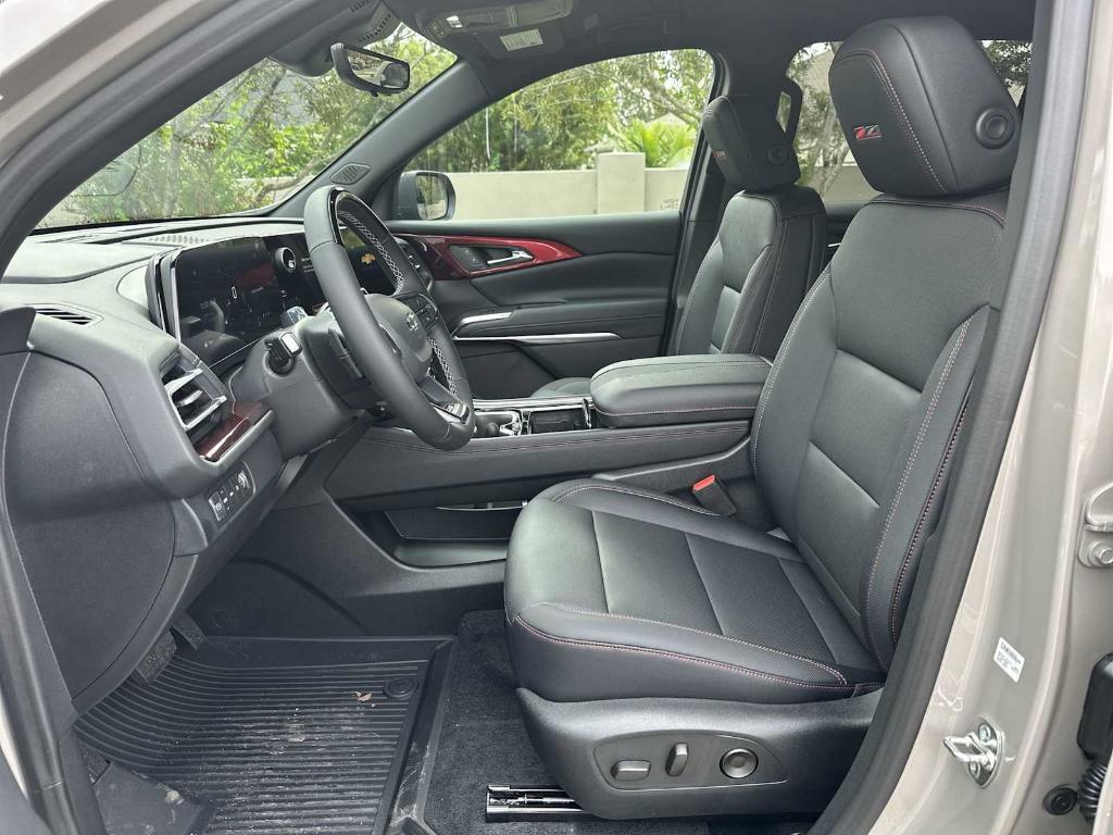 new 2026 Chevrolet Traverse car, priced at $55,380