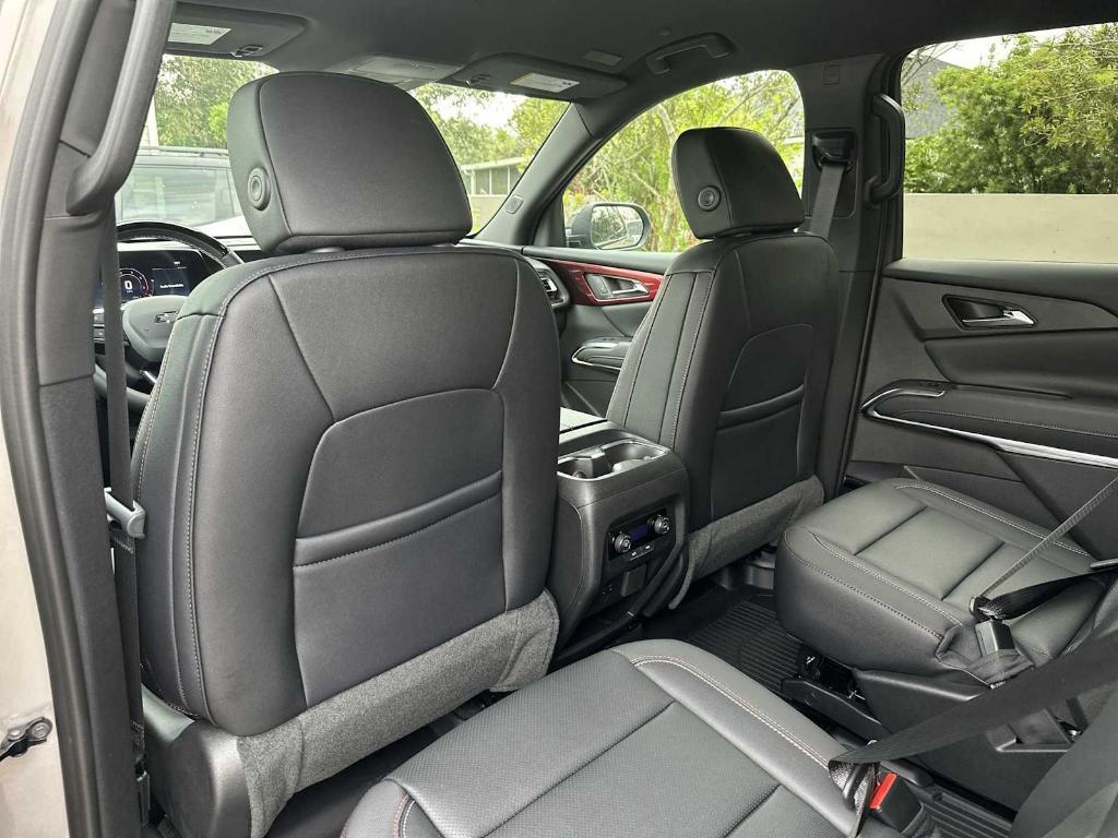 new 2026 Chevrolet Traverse car, priced at $55,380