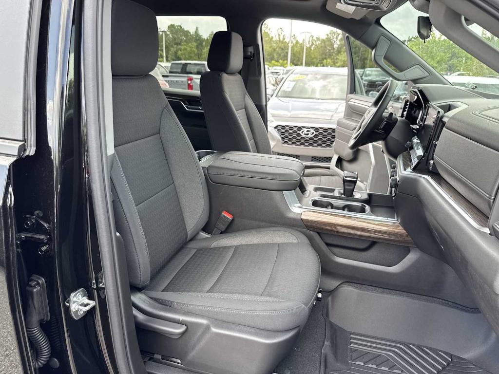 new 2025 Chevrolet Silverado 1500 car, priced at $53,575