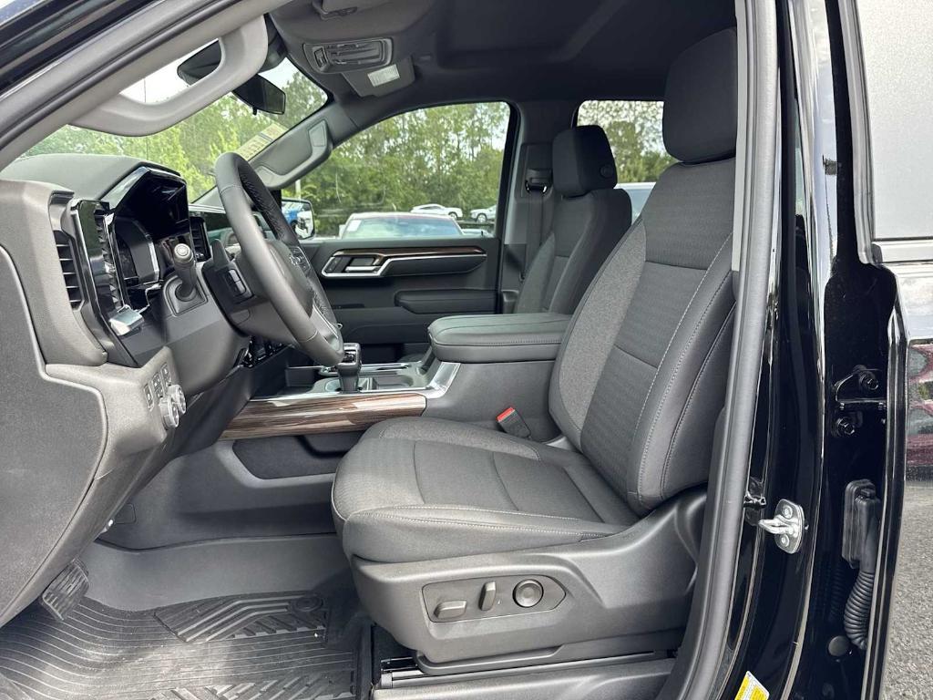 new 2025 Chevrolet Silverado 1500 car, priced at $53,575