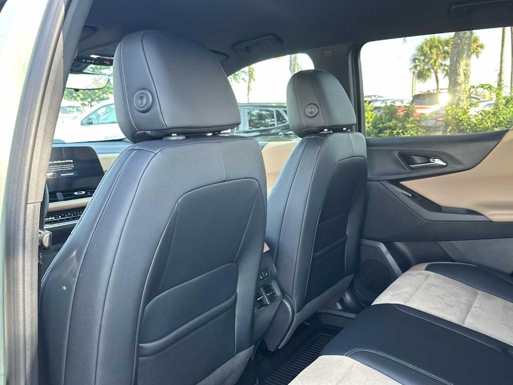 new 2026 Chevrolet Equinox car, priced at $32,530