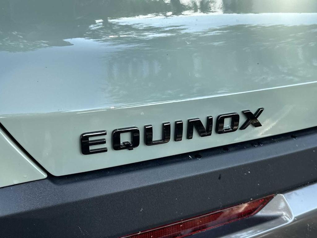 new 2026 Chevrolet Equinox car, priced at $32,530
