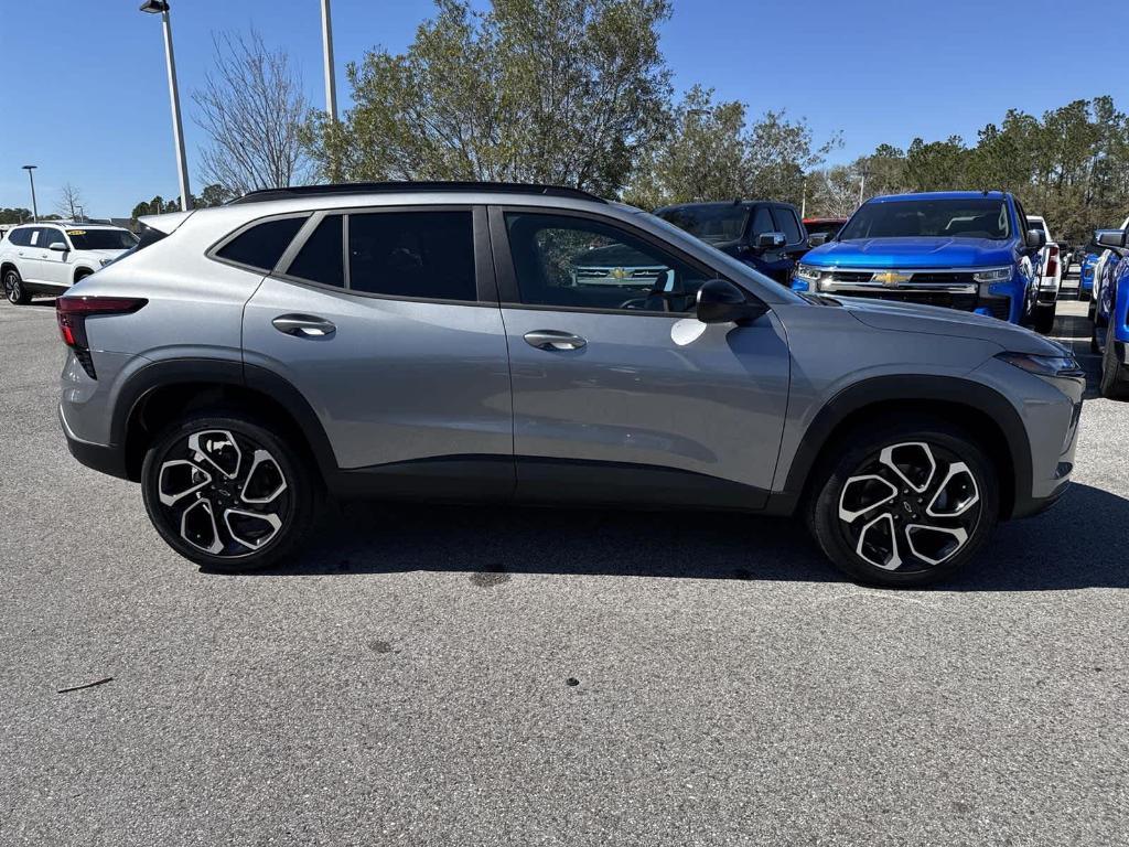 new 2025 Chevrolet Trax car, priced at $25,580