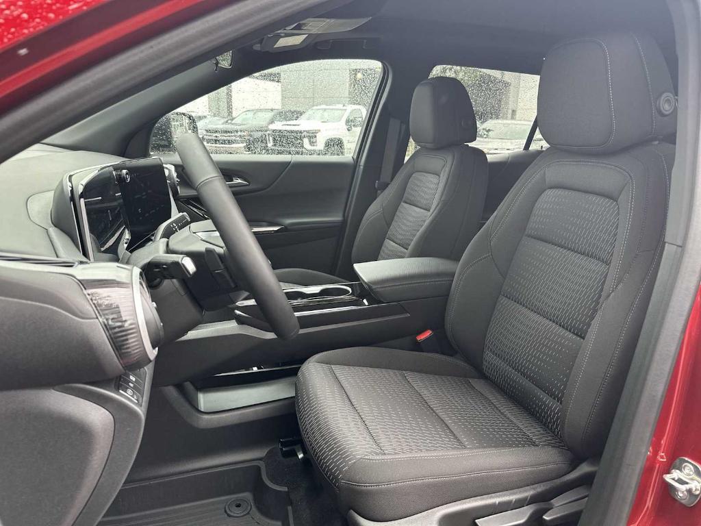 new 2025 Chevrolet Equinox car, priced at $27,835