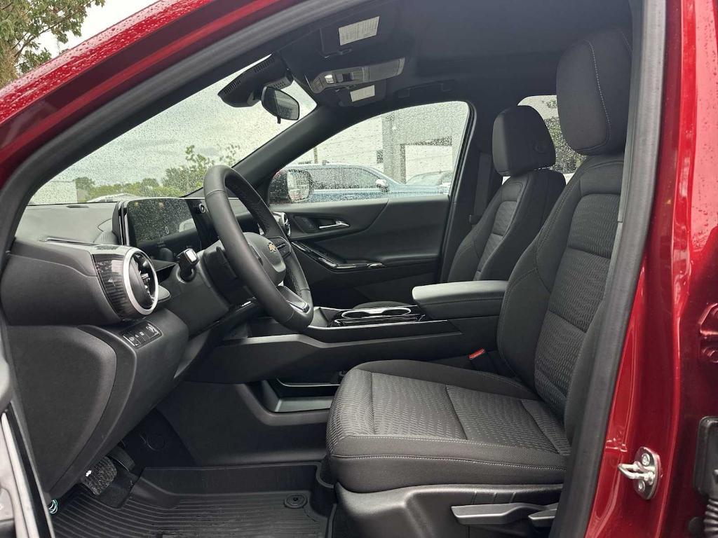 new 2025 Chevrolet Equinox car, priced at $27,835