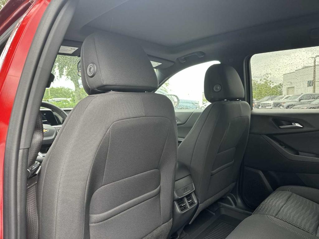 new 2025 Chevrolet Equinox car, priced at $27,835