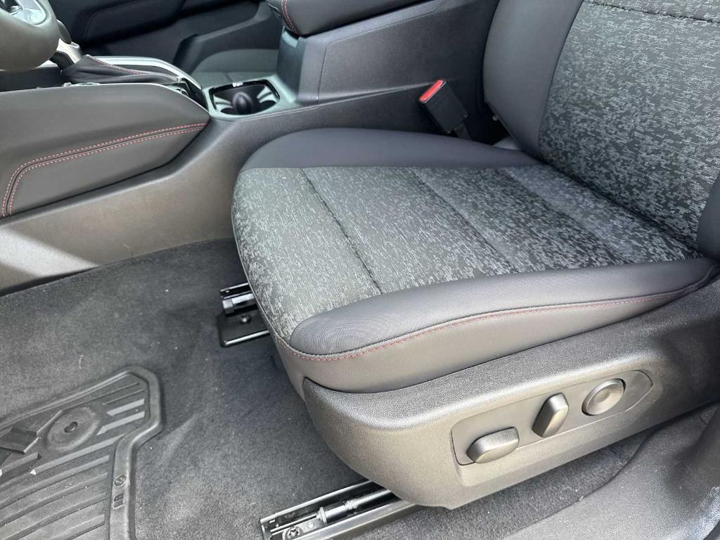 new 2025 Chevrolet Colorado car, priced at $41,995