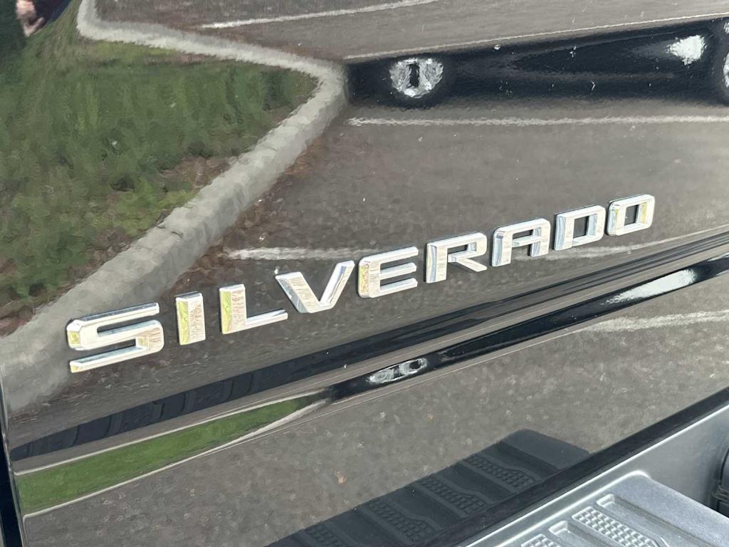 used 2024 Chevrolet Silverado 1500 car, priced at $32,997