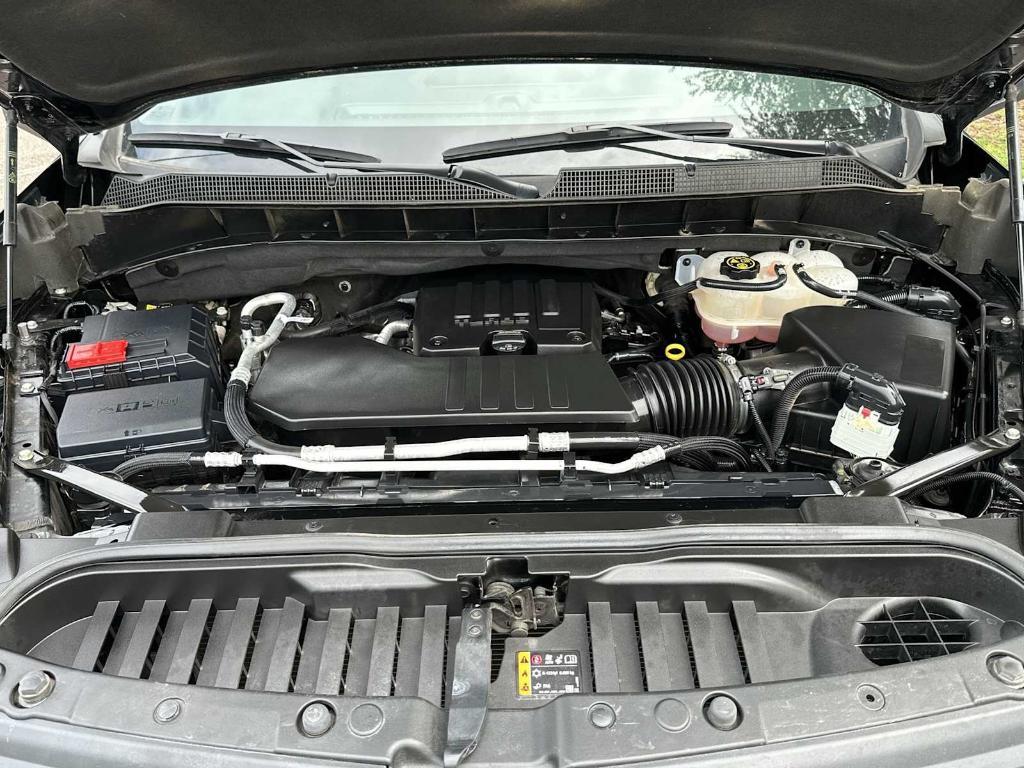 used 2024 Chevrolet Silverado 1500 car, priced at $32,997