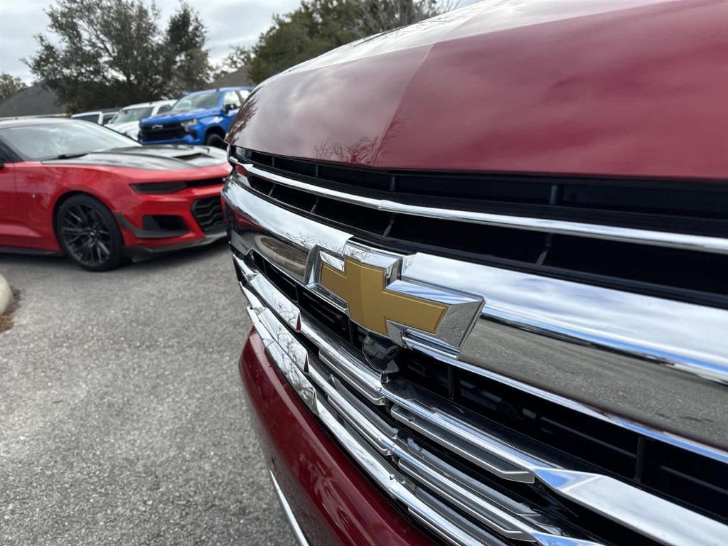 new 2025 Chevrolet Suburban car, priced at $77,085