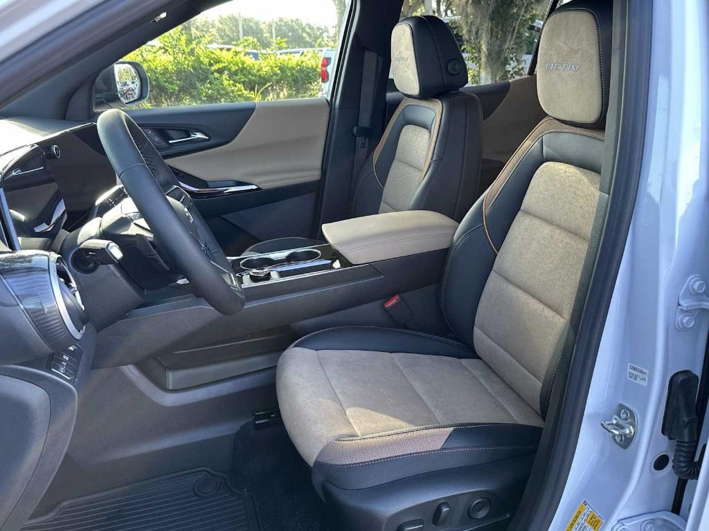new 2026 Chevrolet Equinox car, priced at $34,520