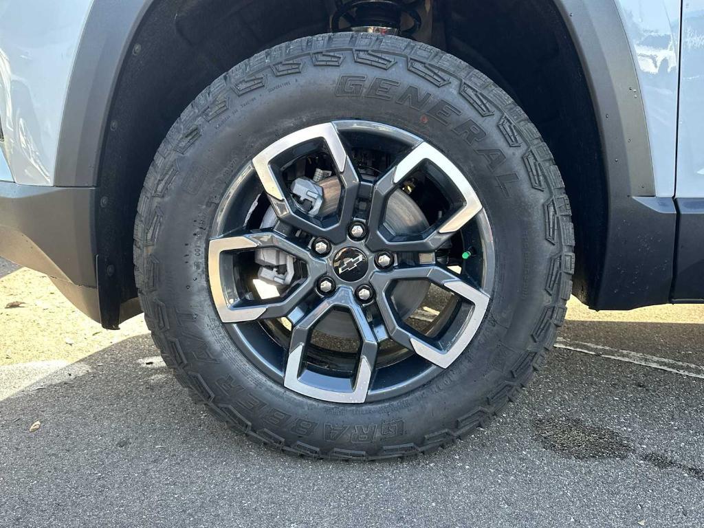 new 2026 Chevrolet Equinox car, priced at $34,520