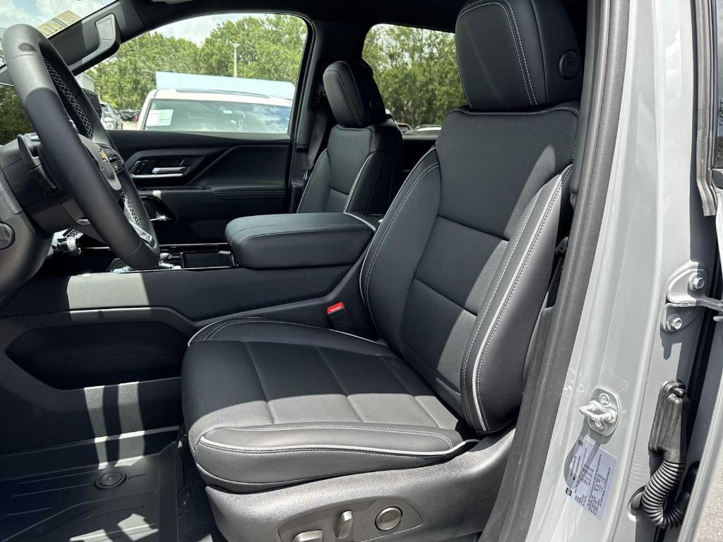 new 2025 Chevrolet Silverado EV car, priced at $68,285