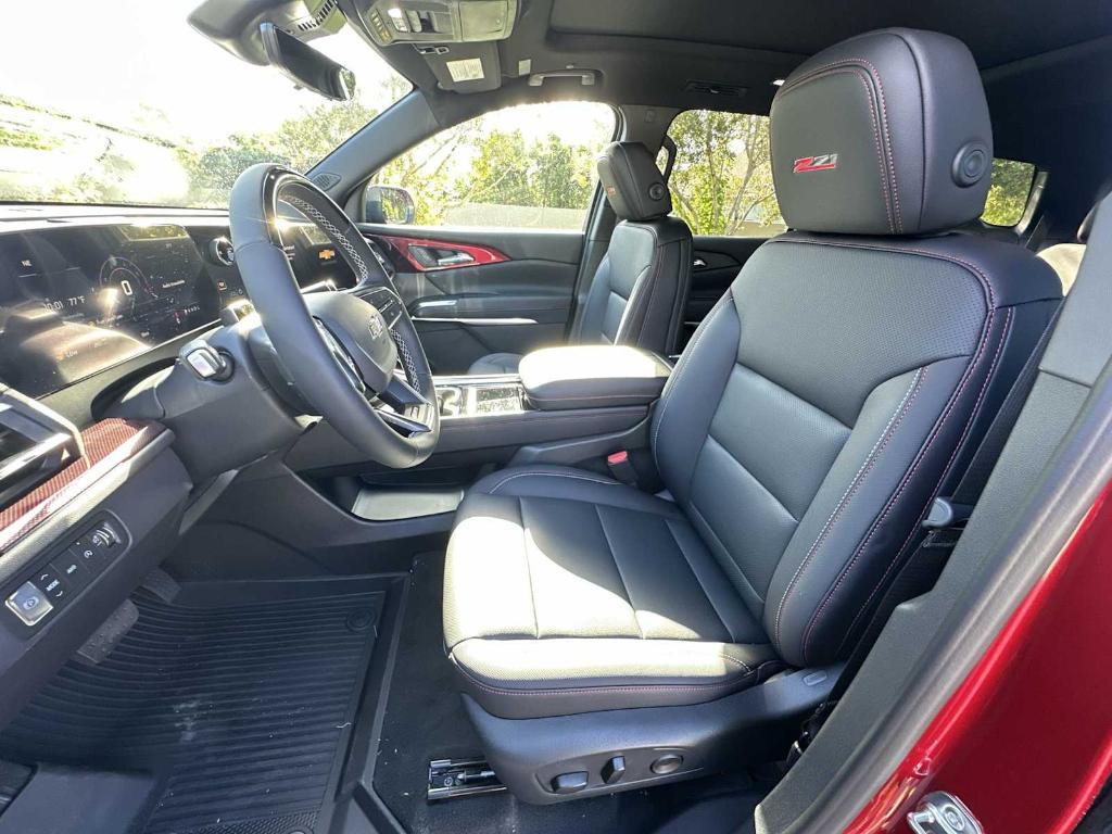 new 2026 Chevrolet Traverse car, priced at $55,875