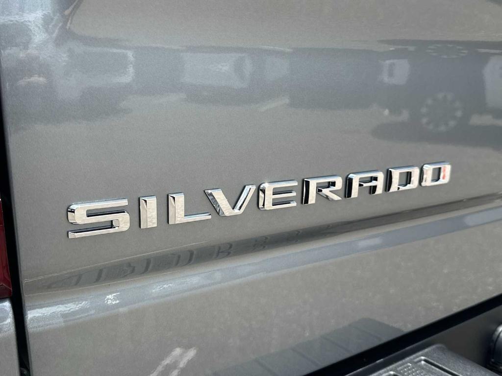 new 2025 Chevrolet Silverado 1500 car, priced at $38,160