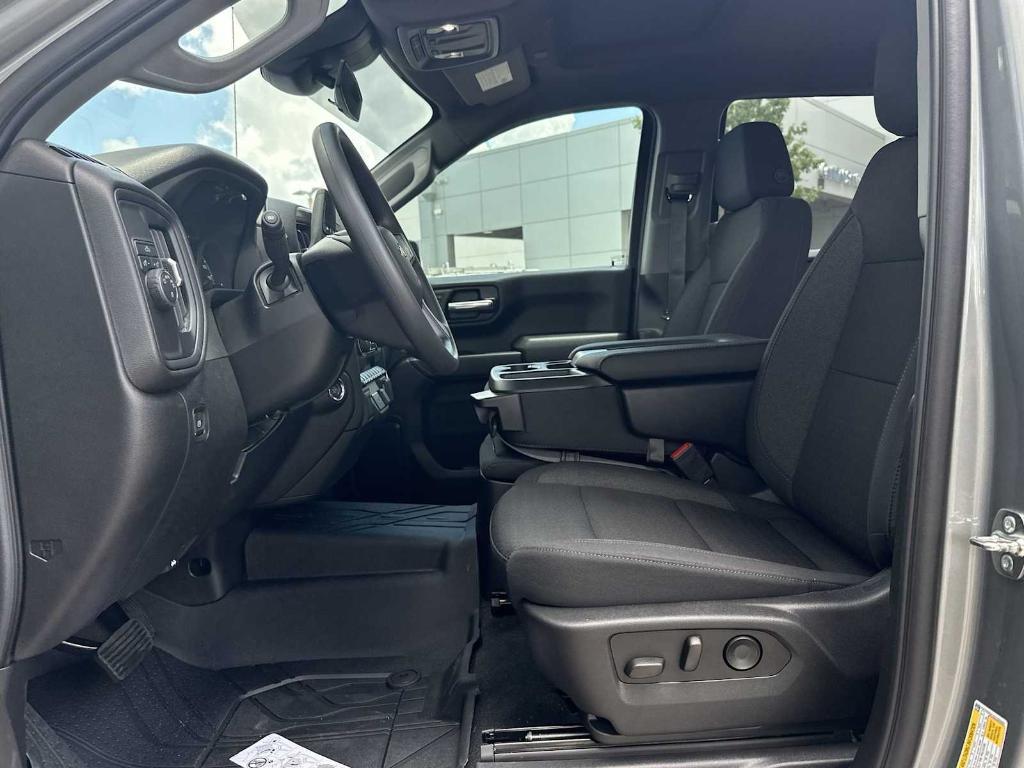 new 2025 Chevrolet Silverado 1500 car, priced at $38,160