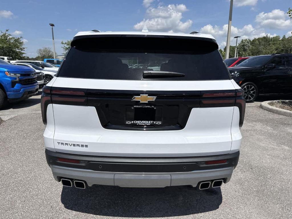 new 2025 Chevrolet Traverse car, priced at $45,680