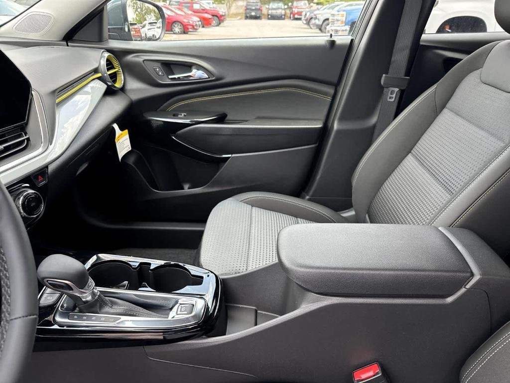 new 2025 Chevrolet Trax car, priced at $22,775