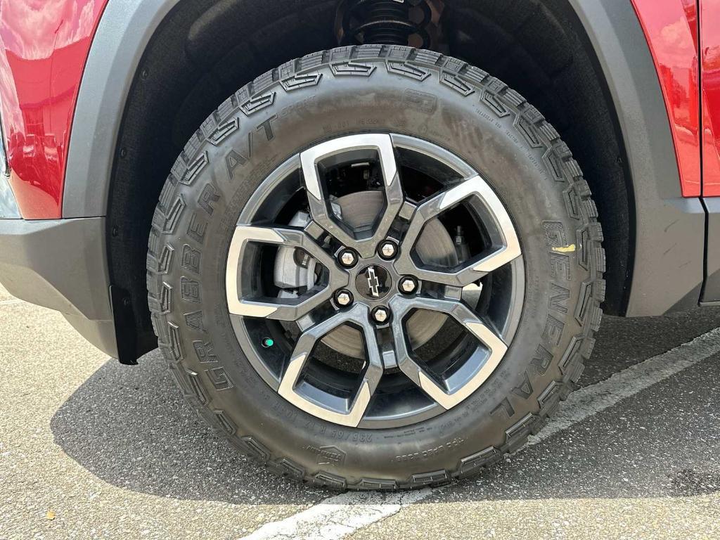 new 2026 Chevrolet Equinox car, priced at $34,005