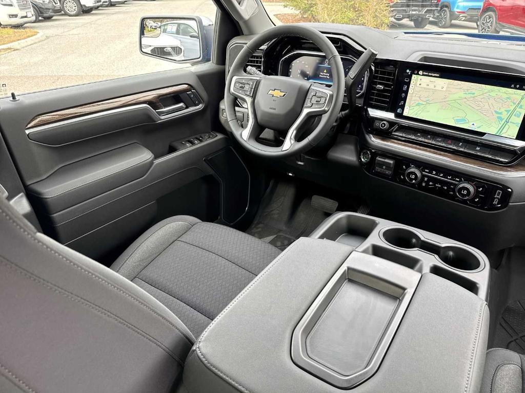 new 2025 Chevrolet Silverado 1500 car, priced at $44,600