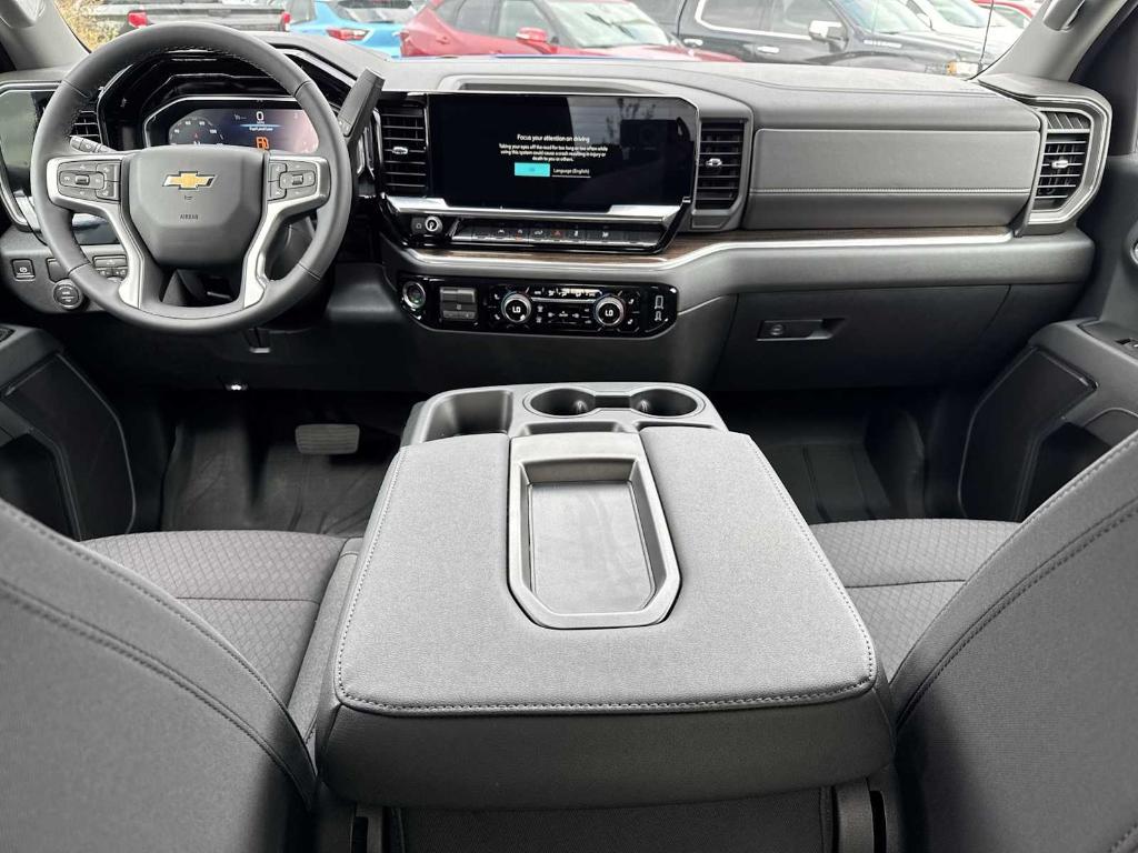 new 2025 Chevrolet Silverado 1500 car, priced at $44,600
