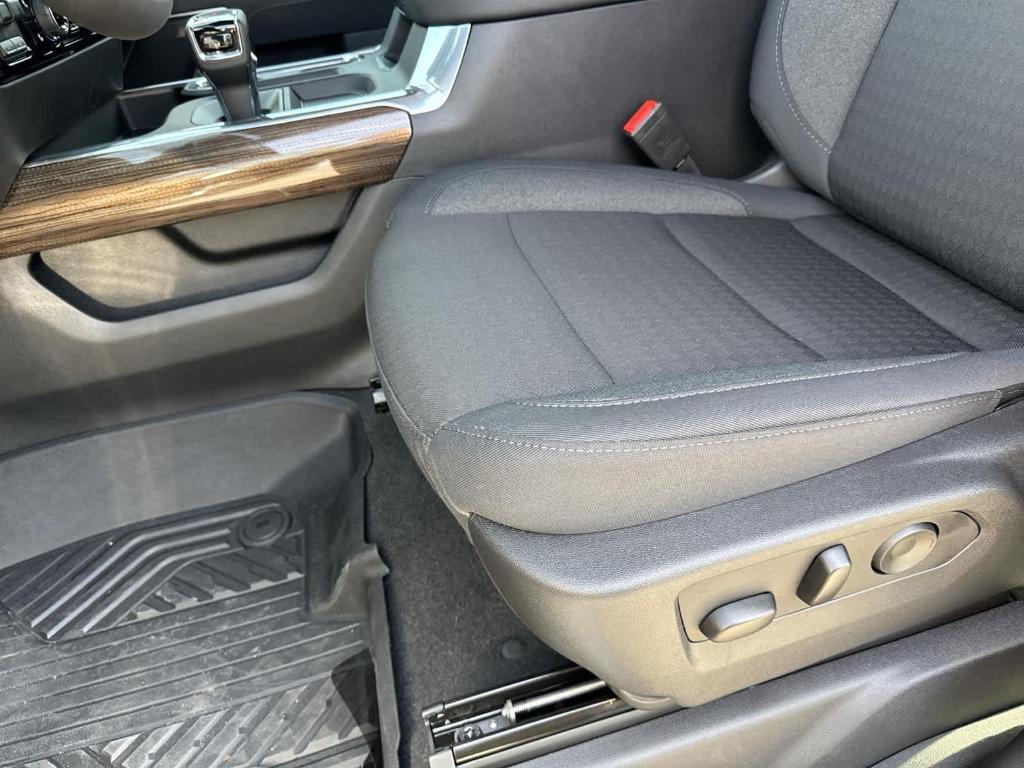 new 2025 Chevrolet Silverado 1500 car, priced at $52,020