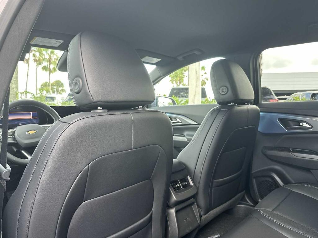new 2025 Chevrolet Equinox EV car, priced at $35,015