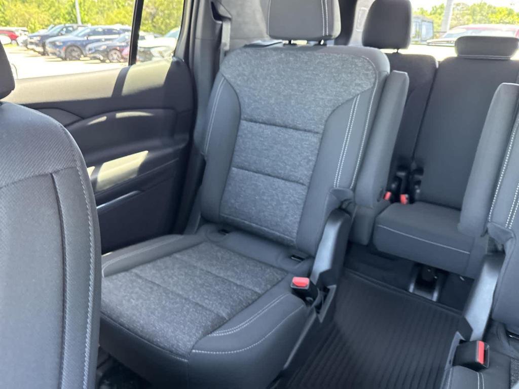 new 2025 Chevrolet Traverse car, priced at $41,445