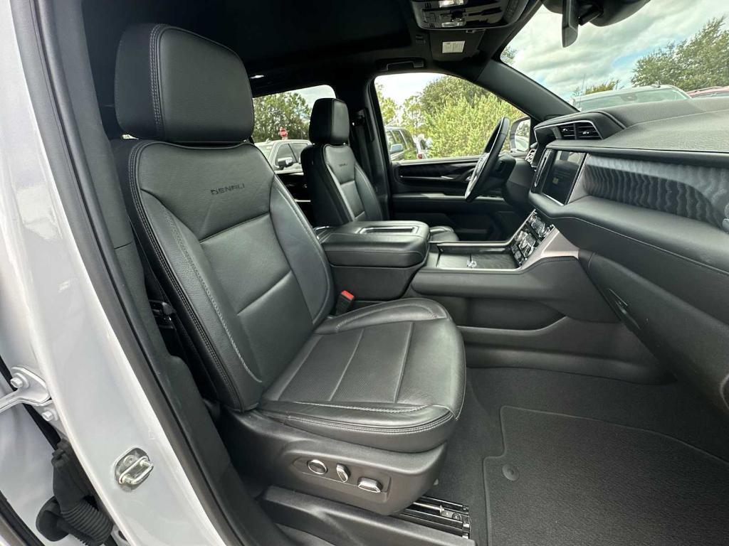 used 2024 GMC Yukon XL car, priced at $63,625