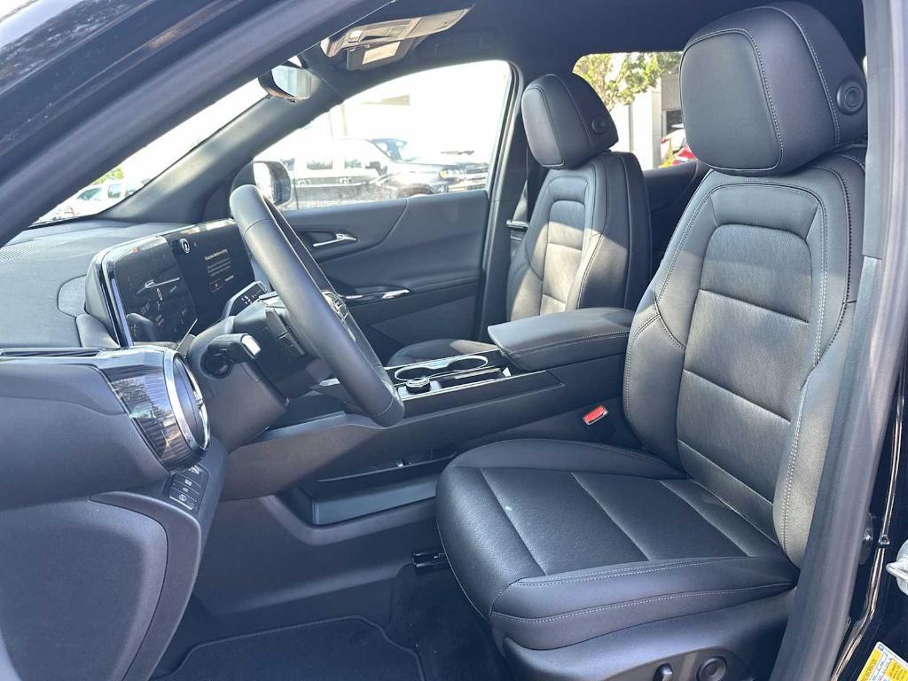 new 2026 Chevrolet Equinox car, priced at $28,490
