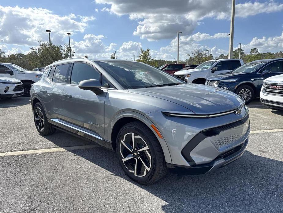 new 2025 Chevrolet Equinox EV car, priced at $40,265