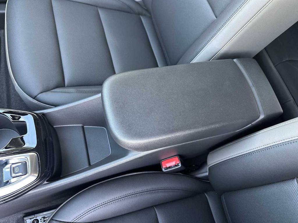 new 2025 Chevrolet Trax car, priced at $23,430