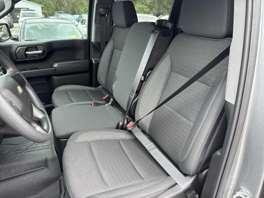 new 2025 Chevrolet Silverado 1500 car, priced at $37,625