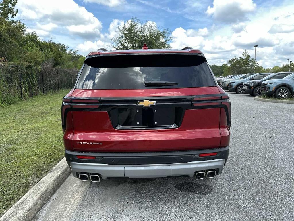 new 2025 Chevrolet Traverse car, priced at $38,040